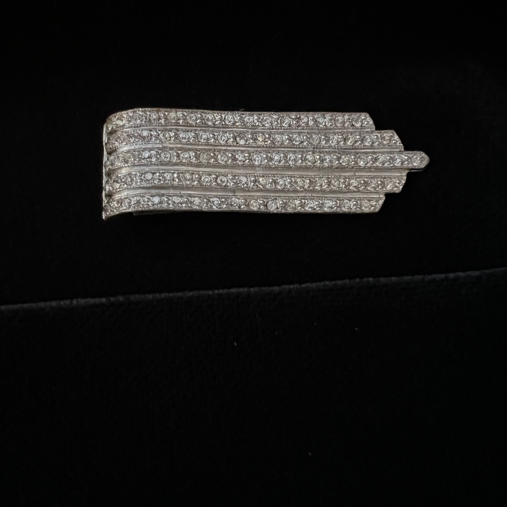 Vintage Silver-toned Linear Channelled Crystals Clip Pendant